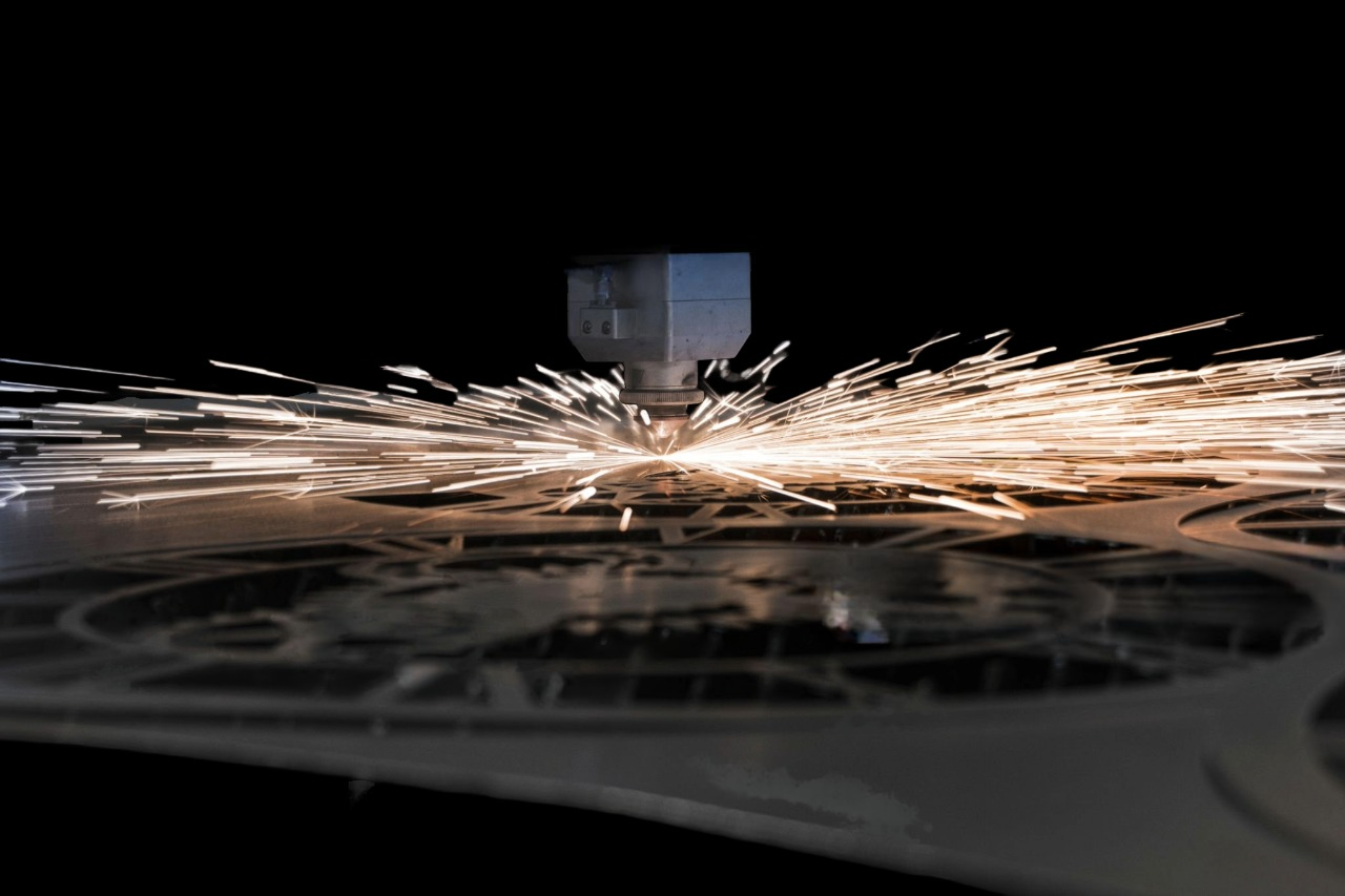 The Benefits of Fiber Optic Laser Cutters and CNC Fiber Laser Cutters in Metal Fabrication